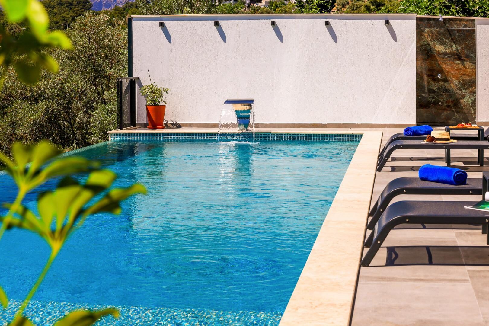 Villa Fi Manor — 18