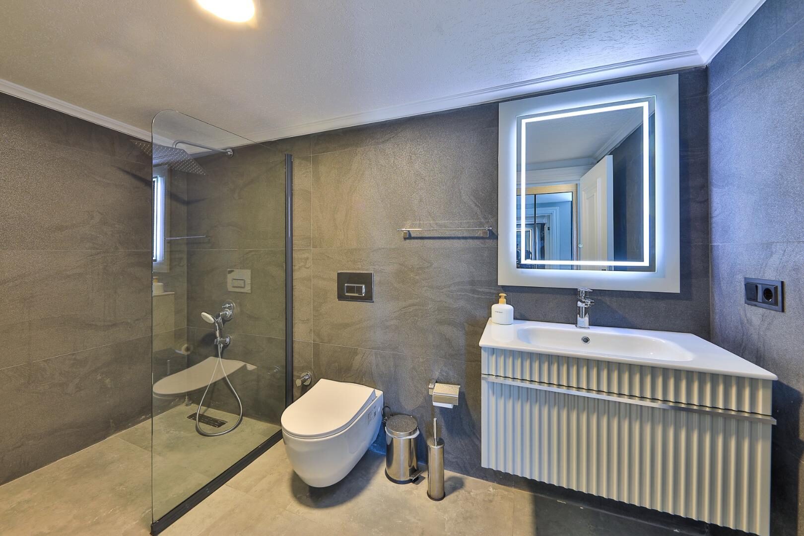Villa Royal Life — 123