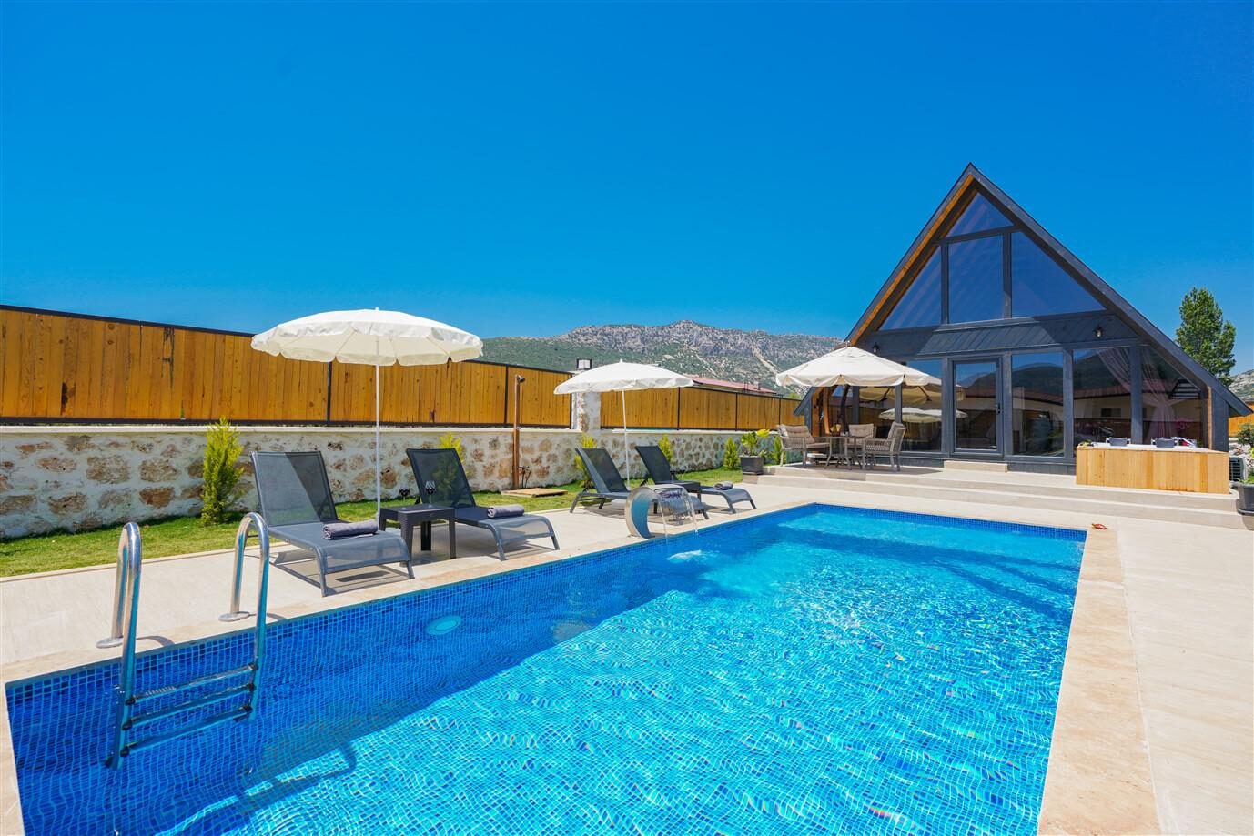 Villa Aslan Bezirgan