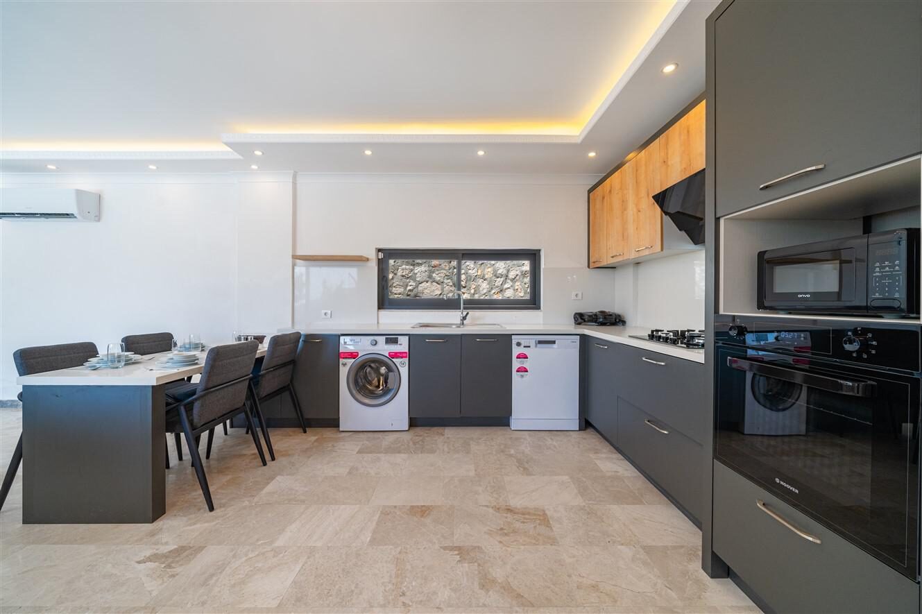 Villa Mira Trio 2 — 48