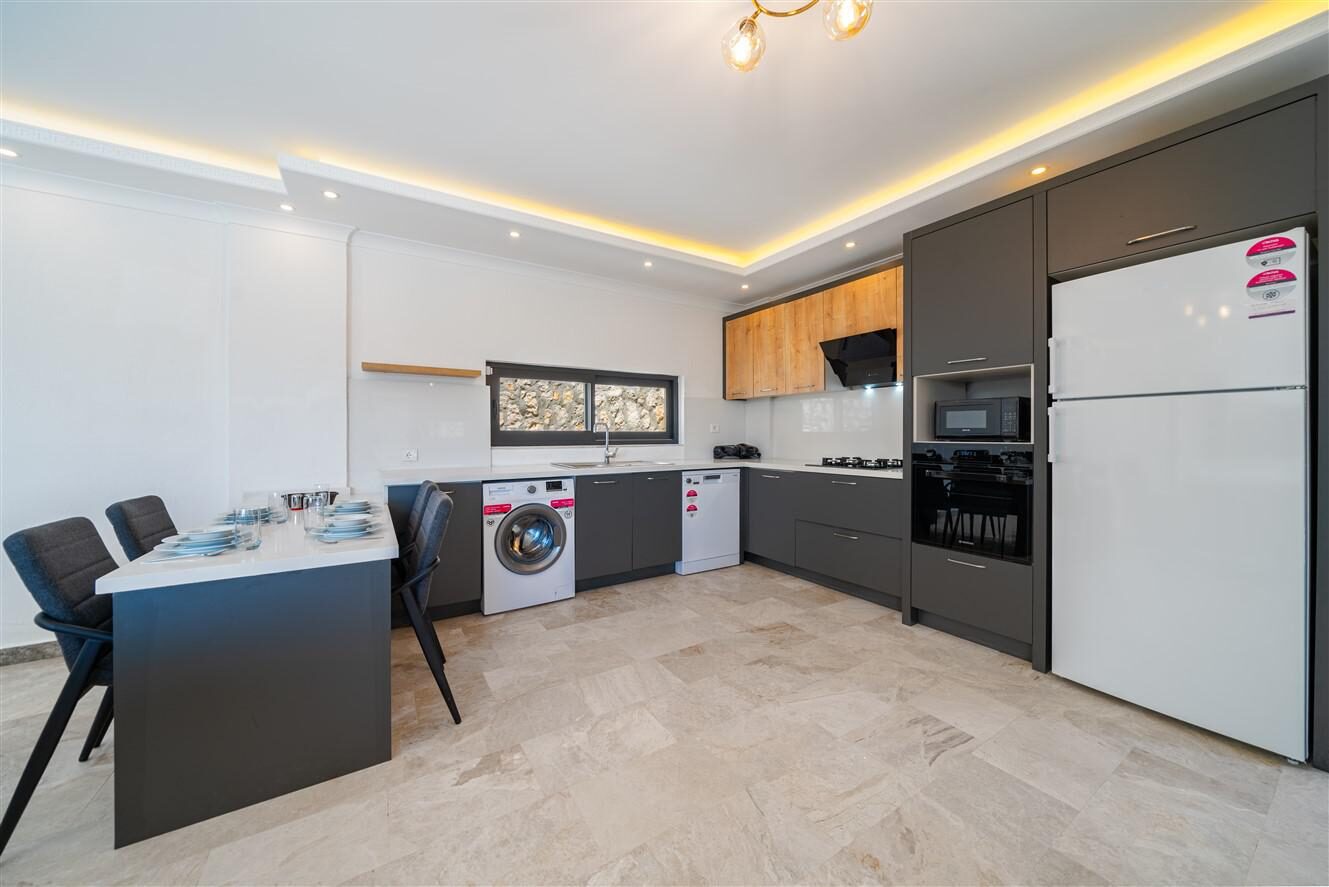 Villa Mira Trio 2 — 50