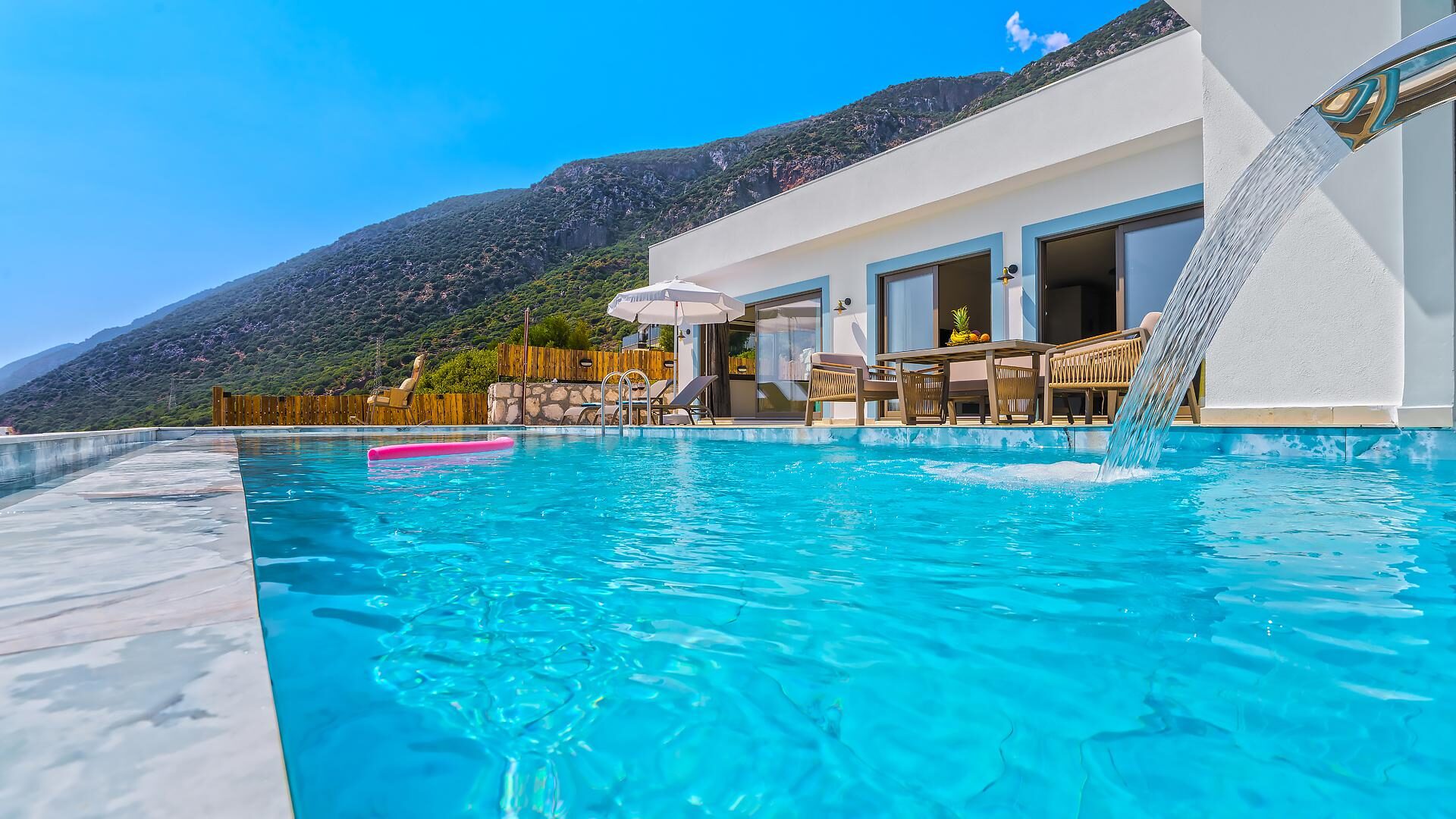 Villa Nevra — 5