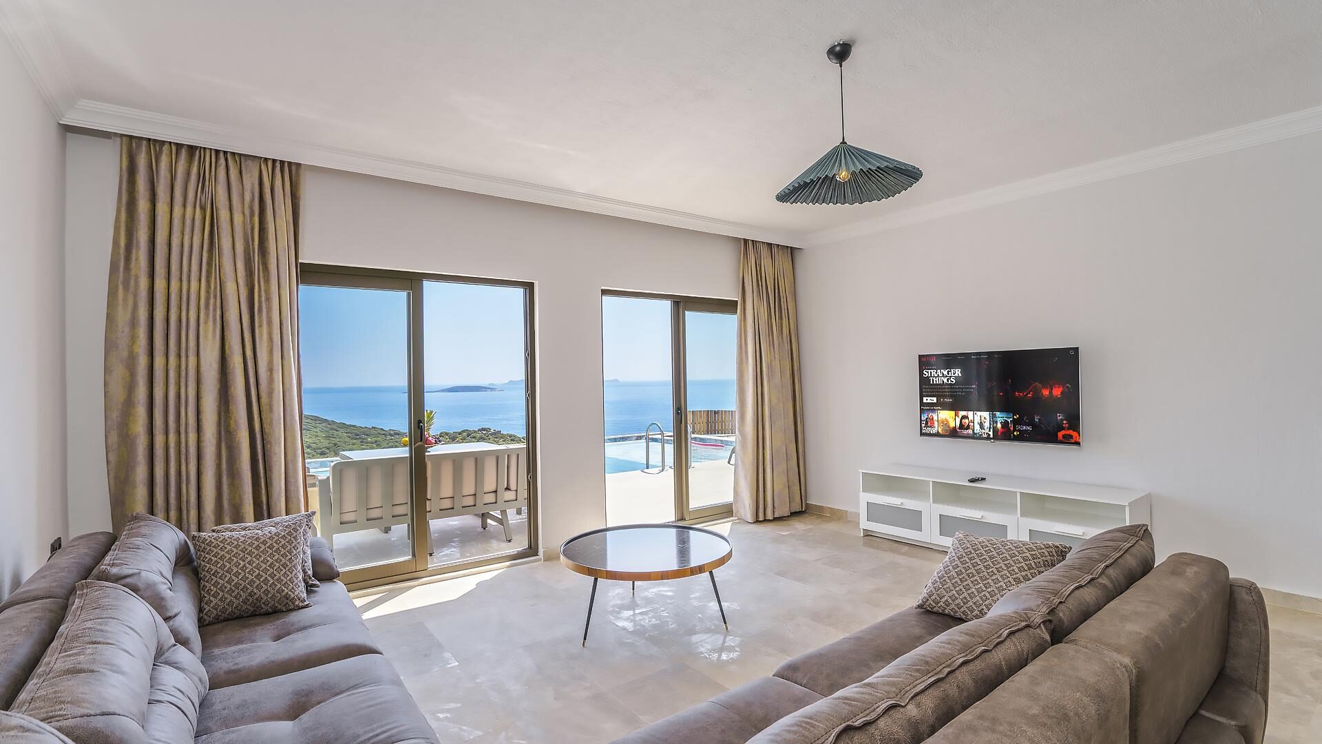 Villa Nevra — 60