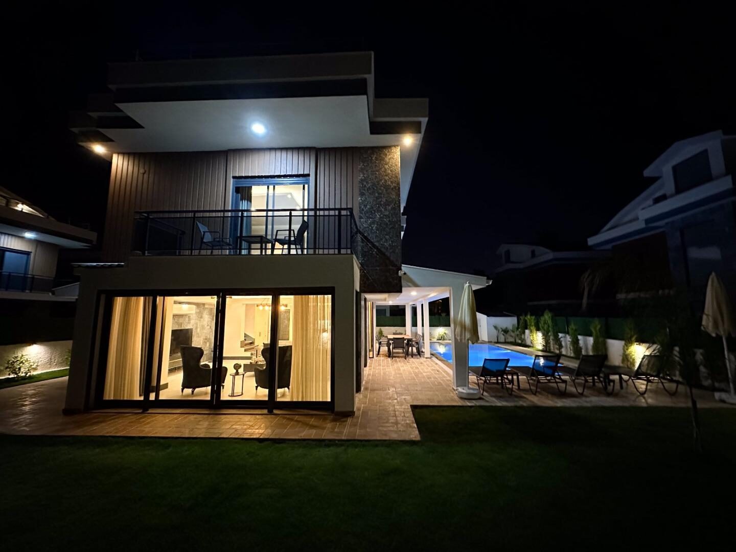 Villa Galaksi Mars 1 — 11