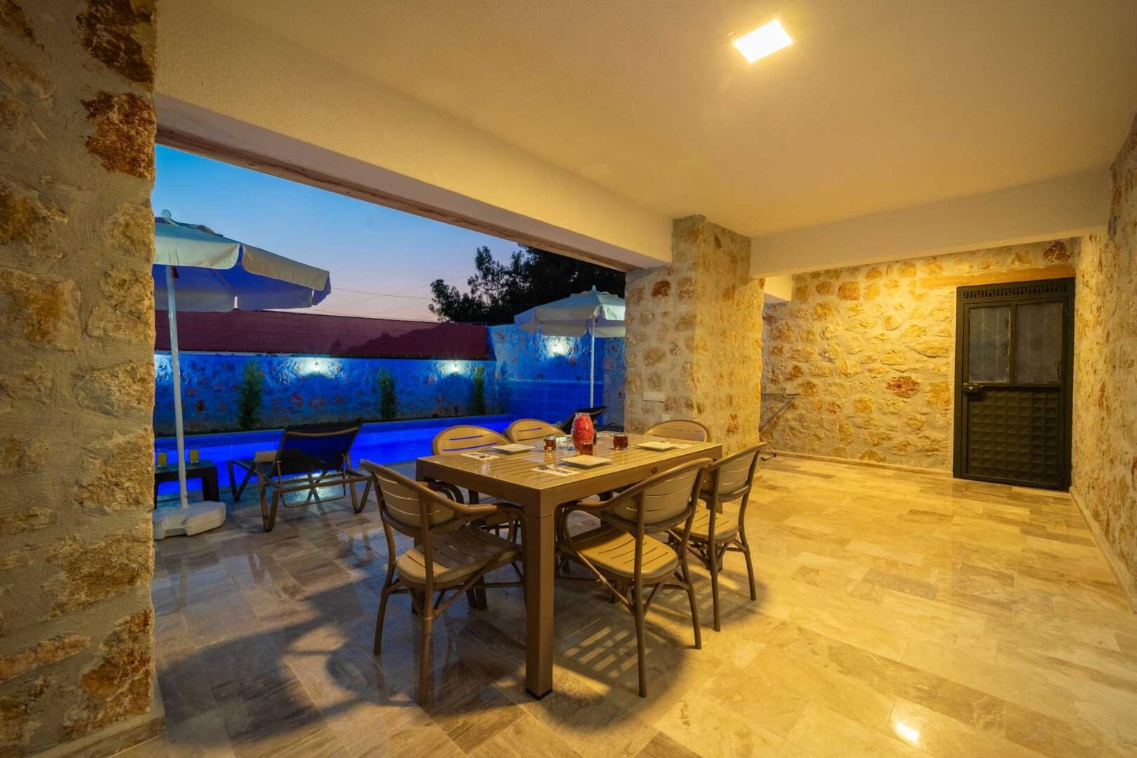 Villa Zeyn 6 — 8
