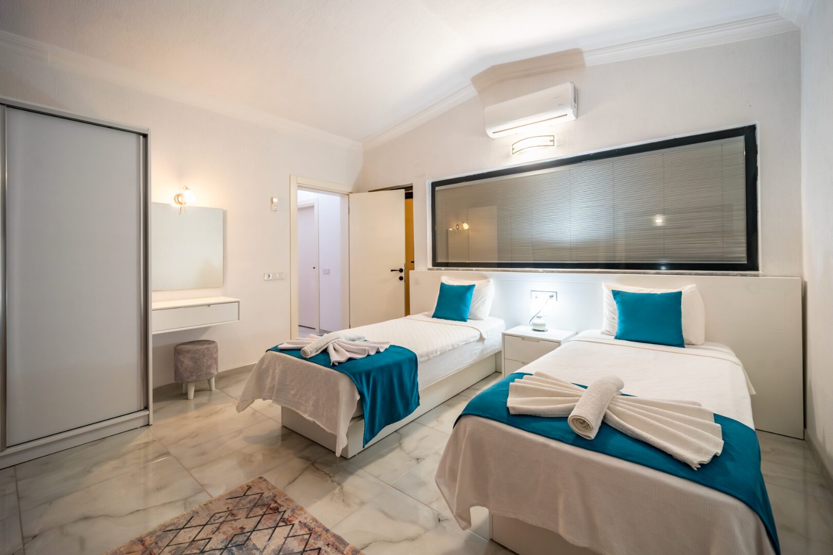 Villa Glorya — 33