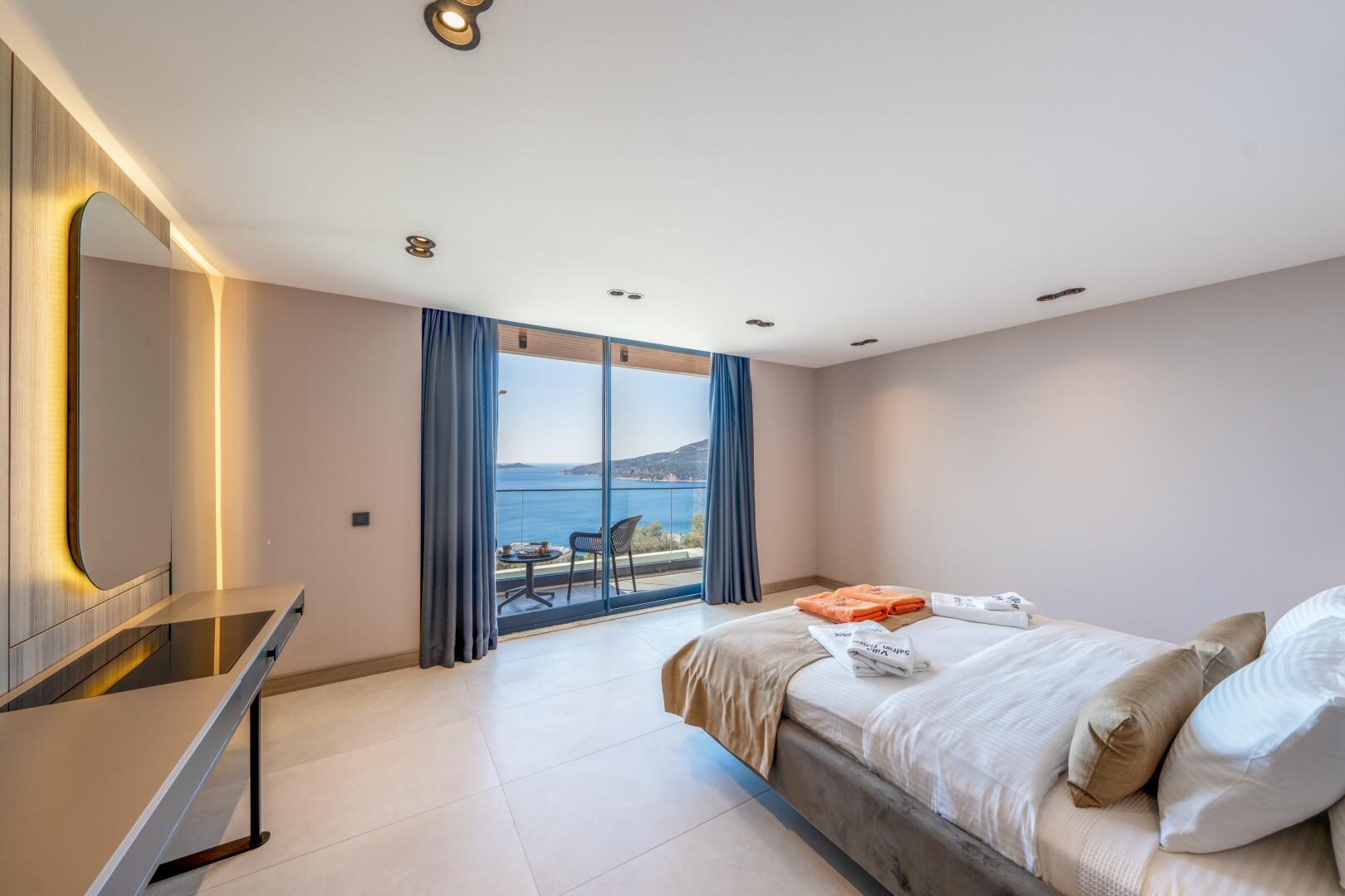 Villa Safran Flower — 37