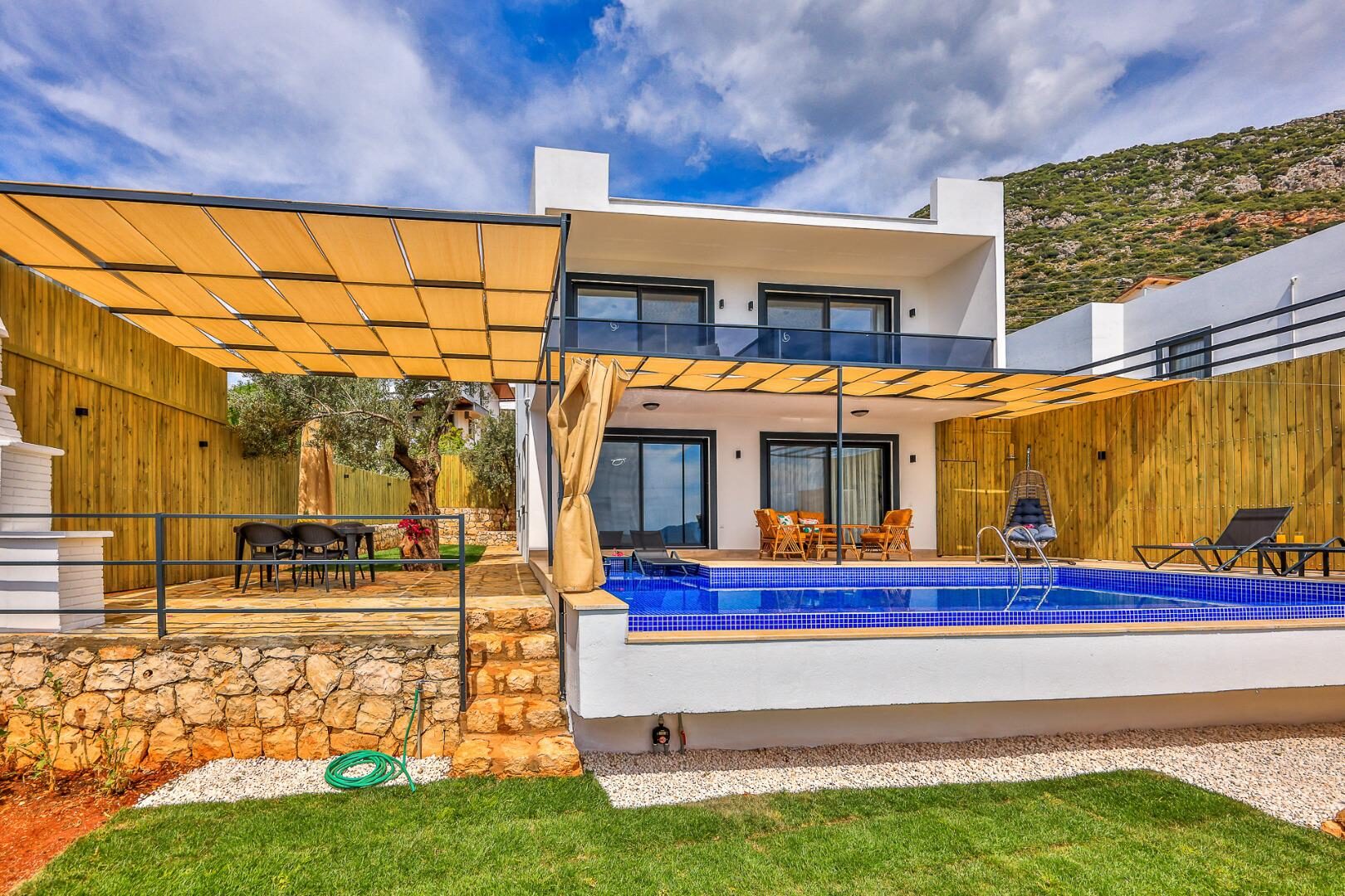 Villa Albedo Blue — 15