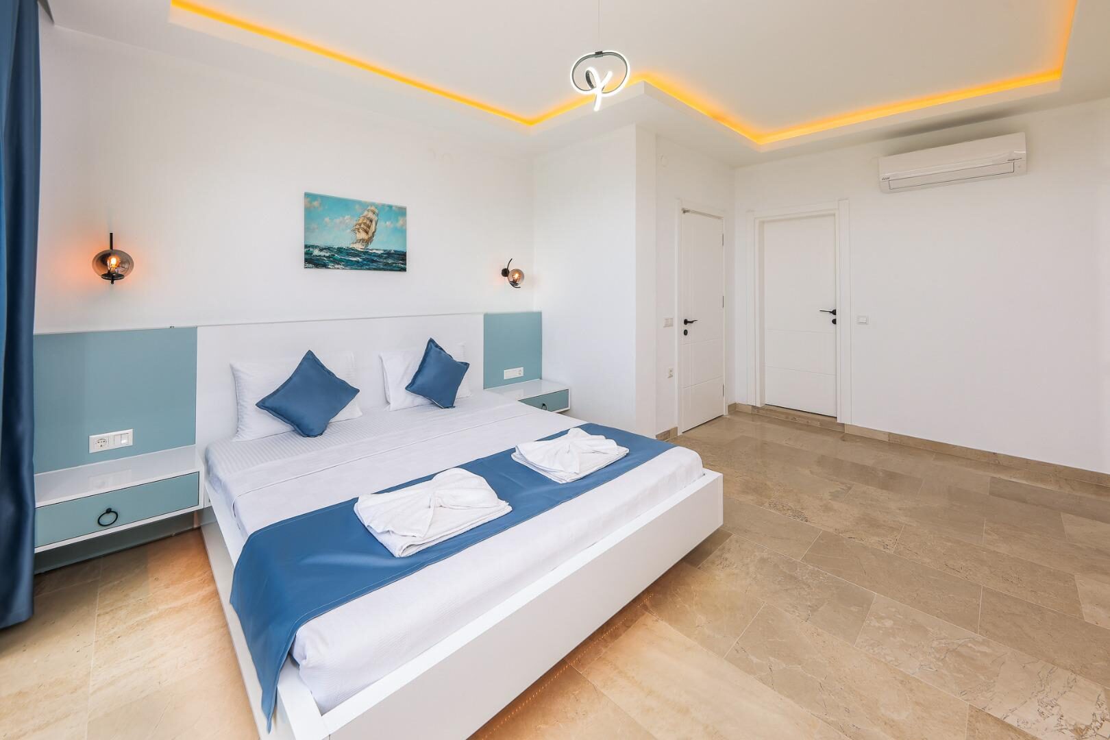 Villa Albedo Blue — 36