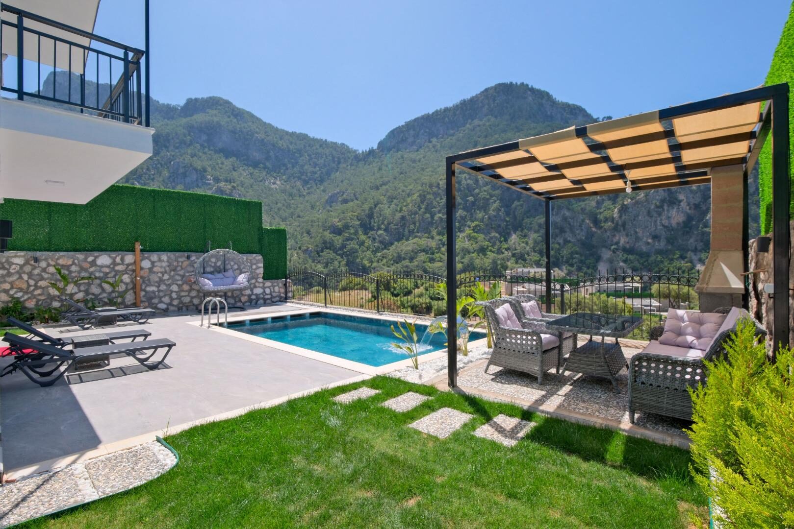 Villa Montana Kirme Duo — 12
