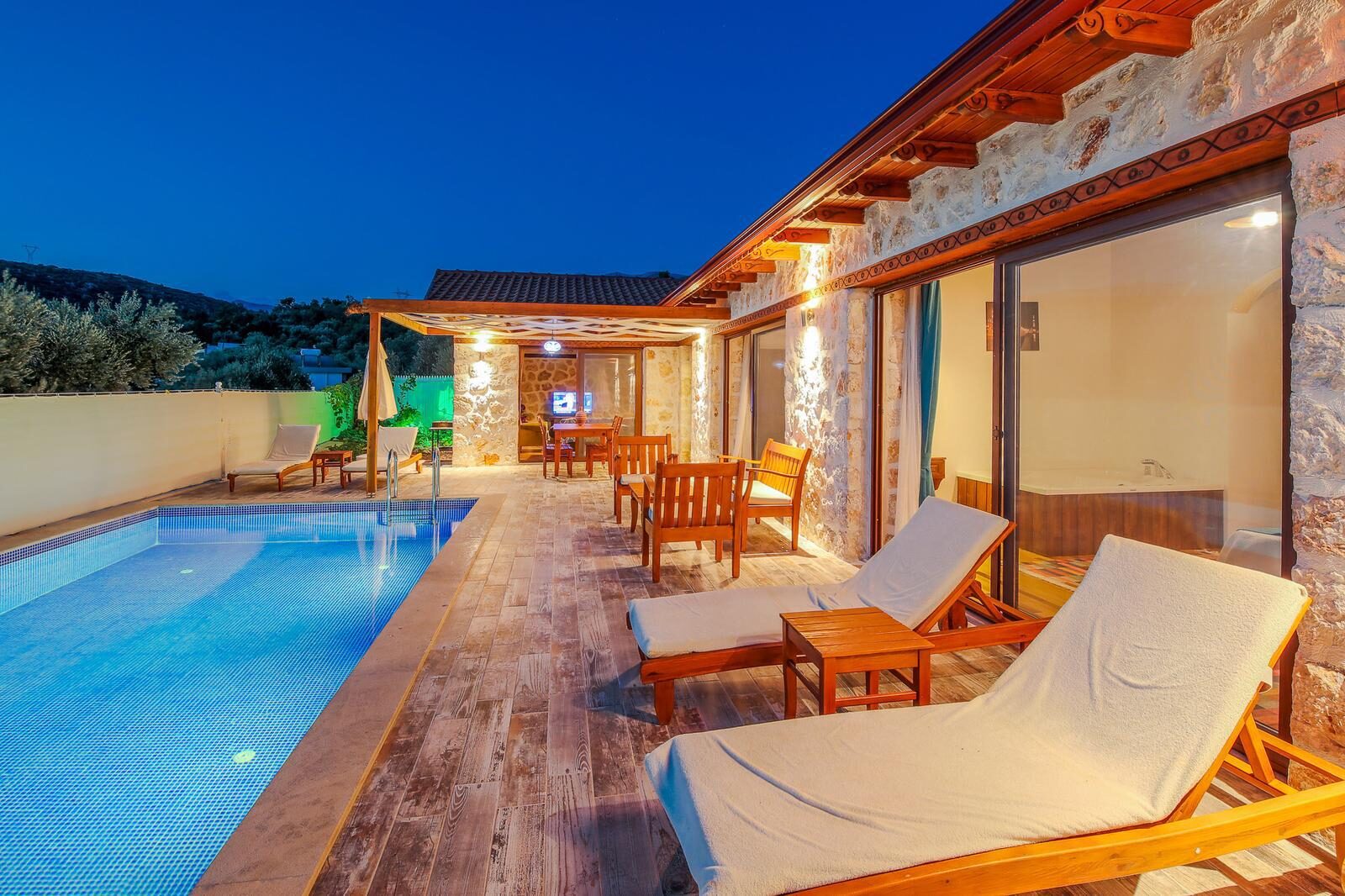 Villa Fesleğen Üzümlü