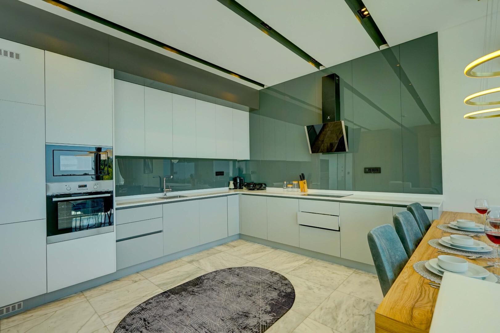 Villa Mercury 9 — 8