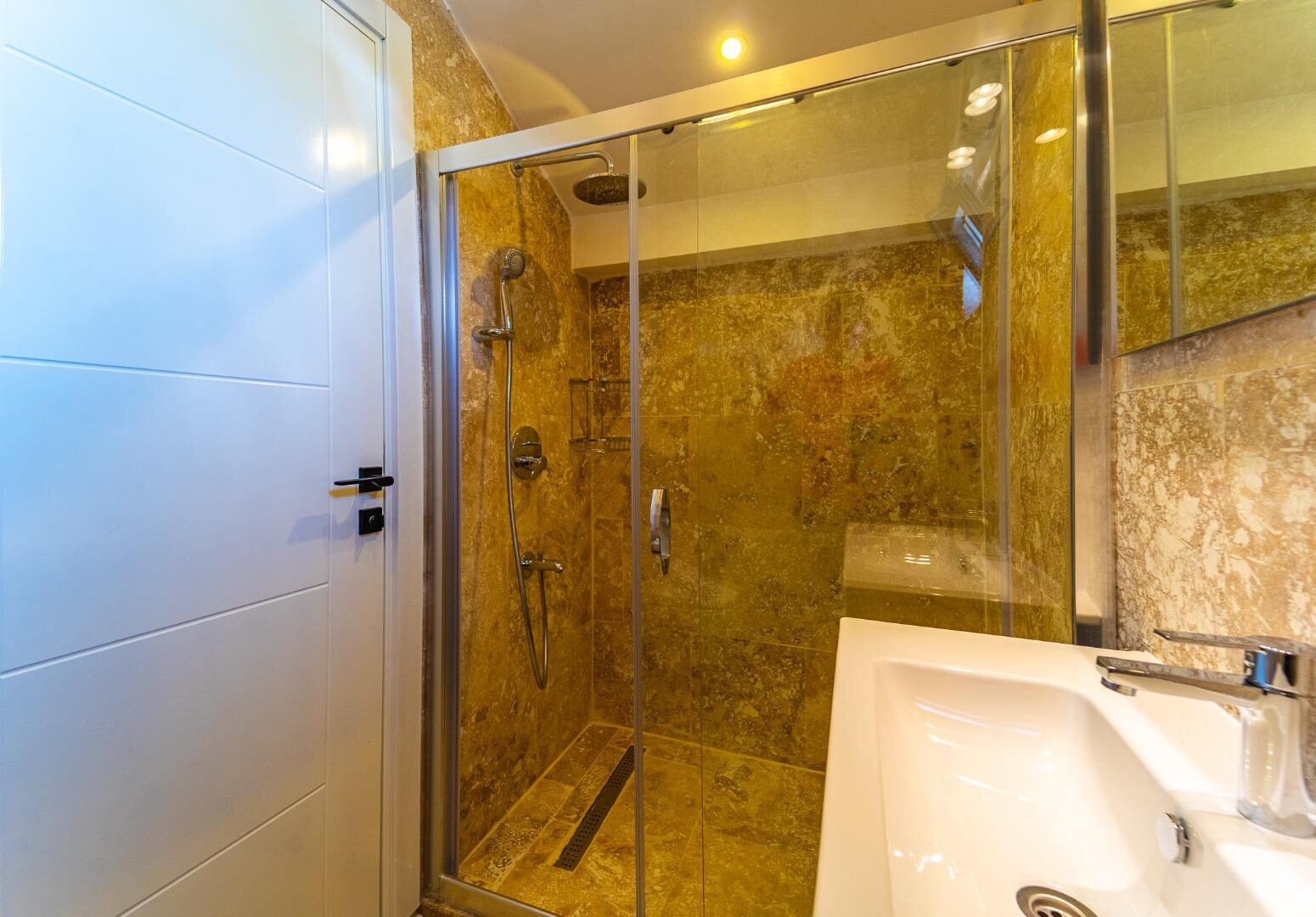 Villa Sirius Bezirgan — 31