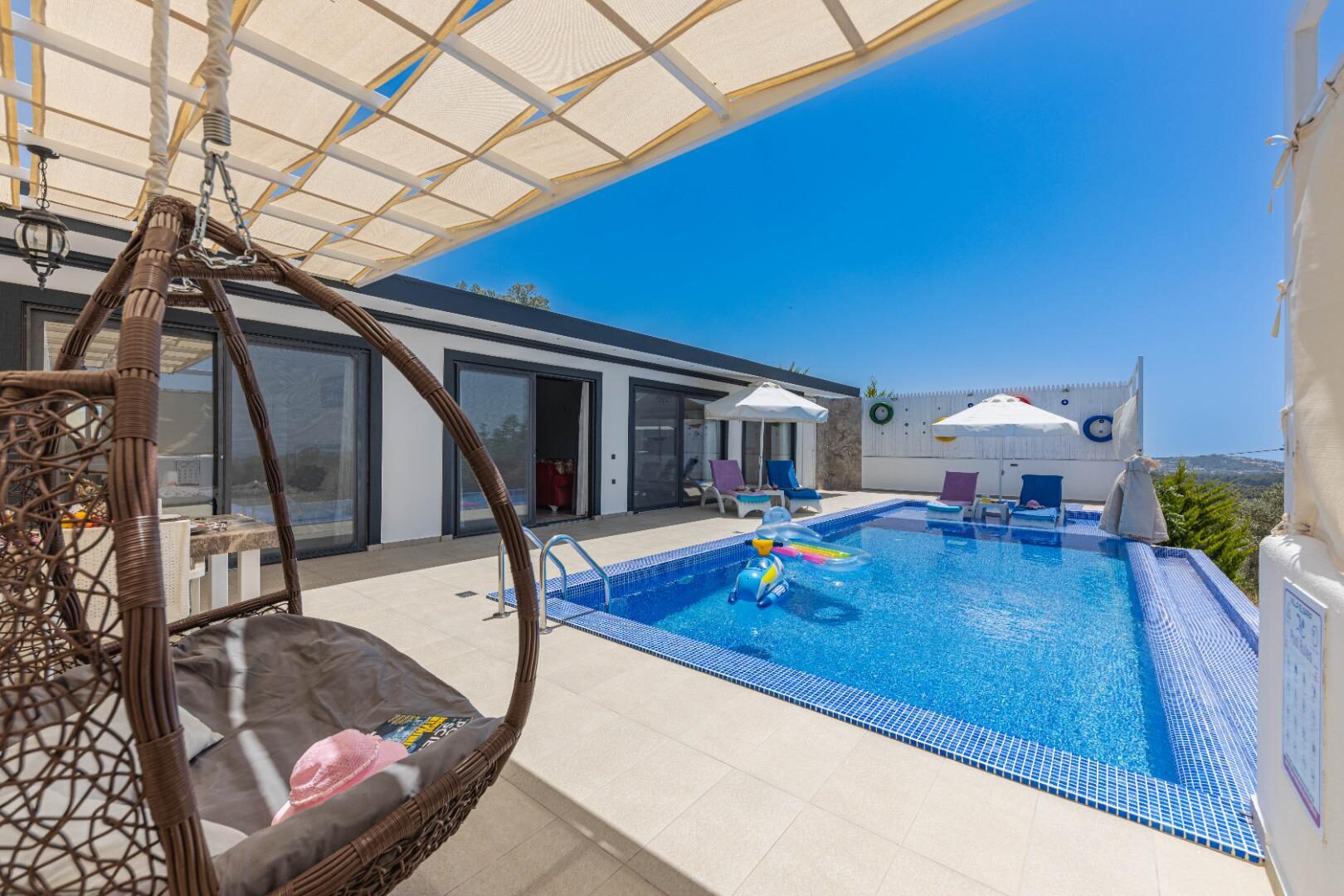Villa Elsara — 14
