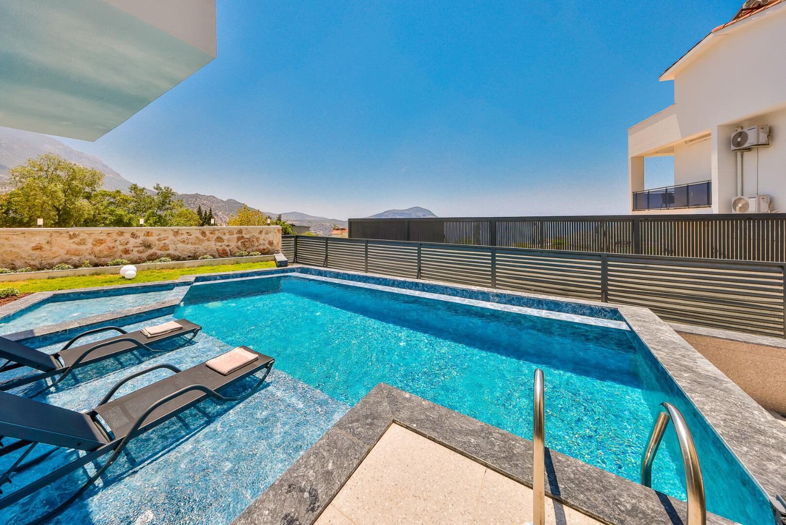 Villa Barlas — 18