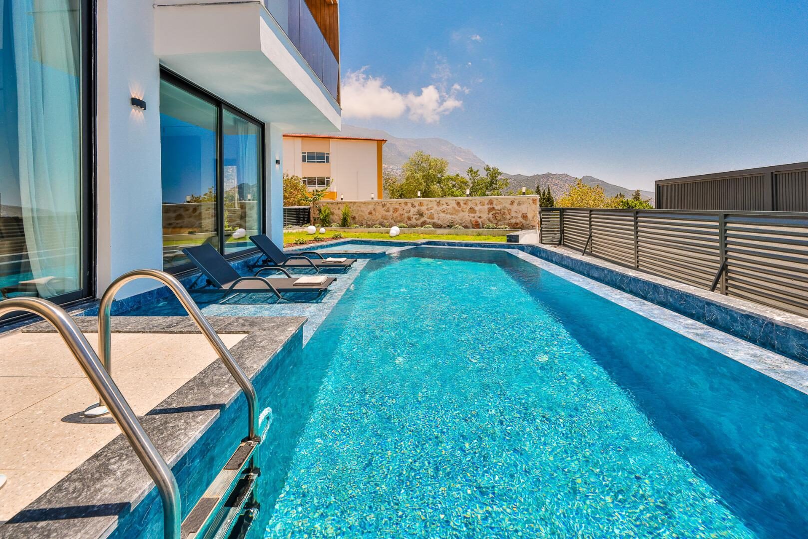 Villa Barlas — 19