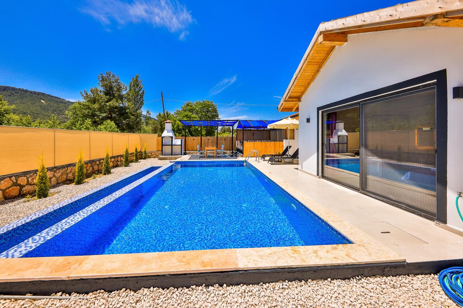Villa Erisa — 15
