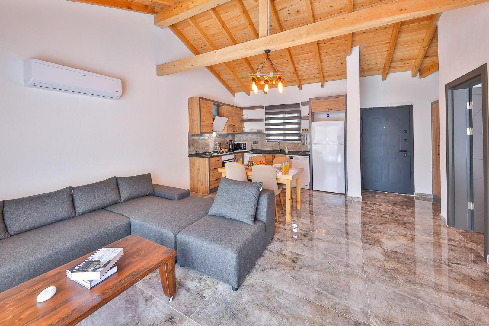 Villa Erisa — 33