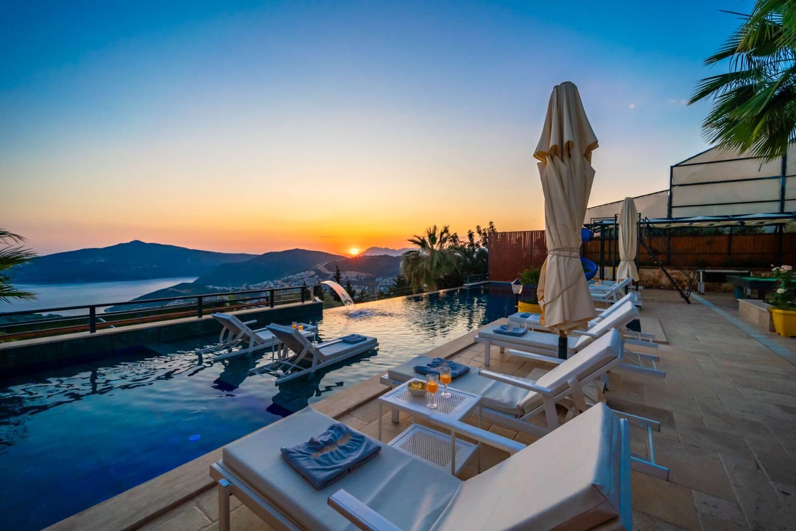 Villa Titanic — 25