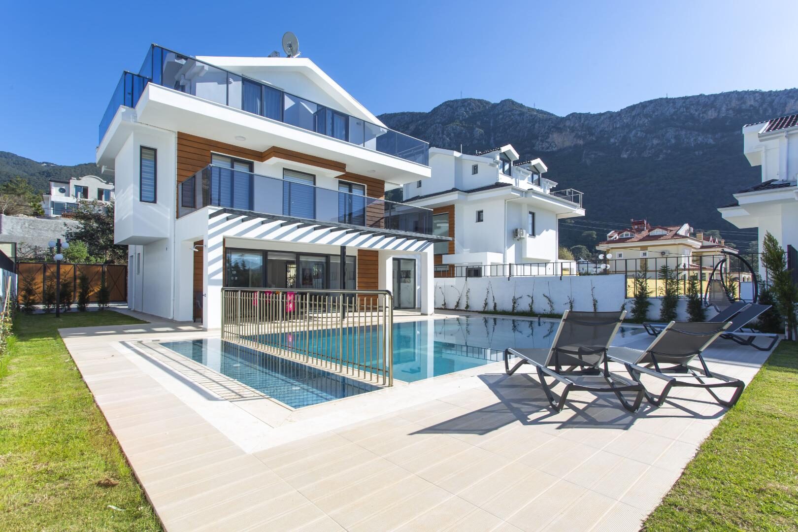 Villa Berzan — 4