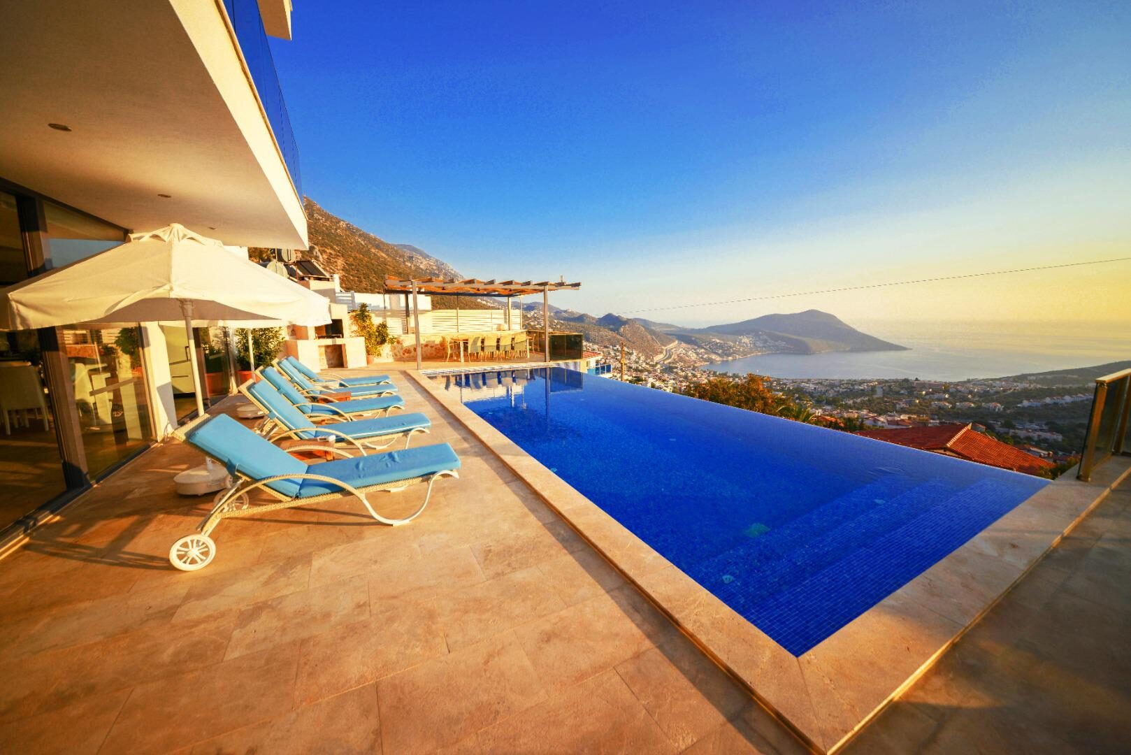 Villa Ela — 60