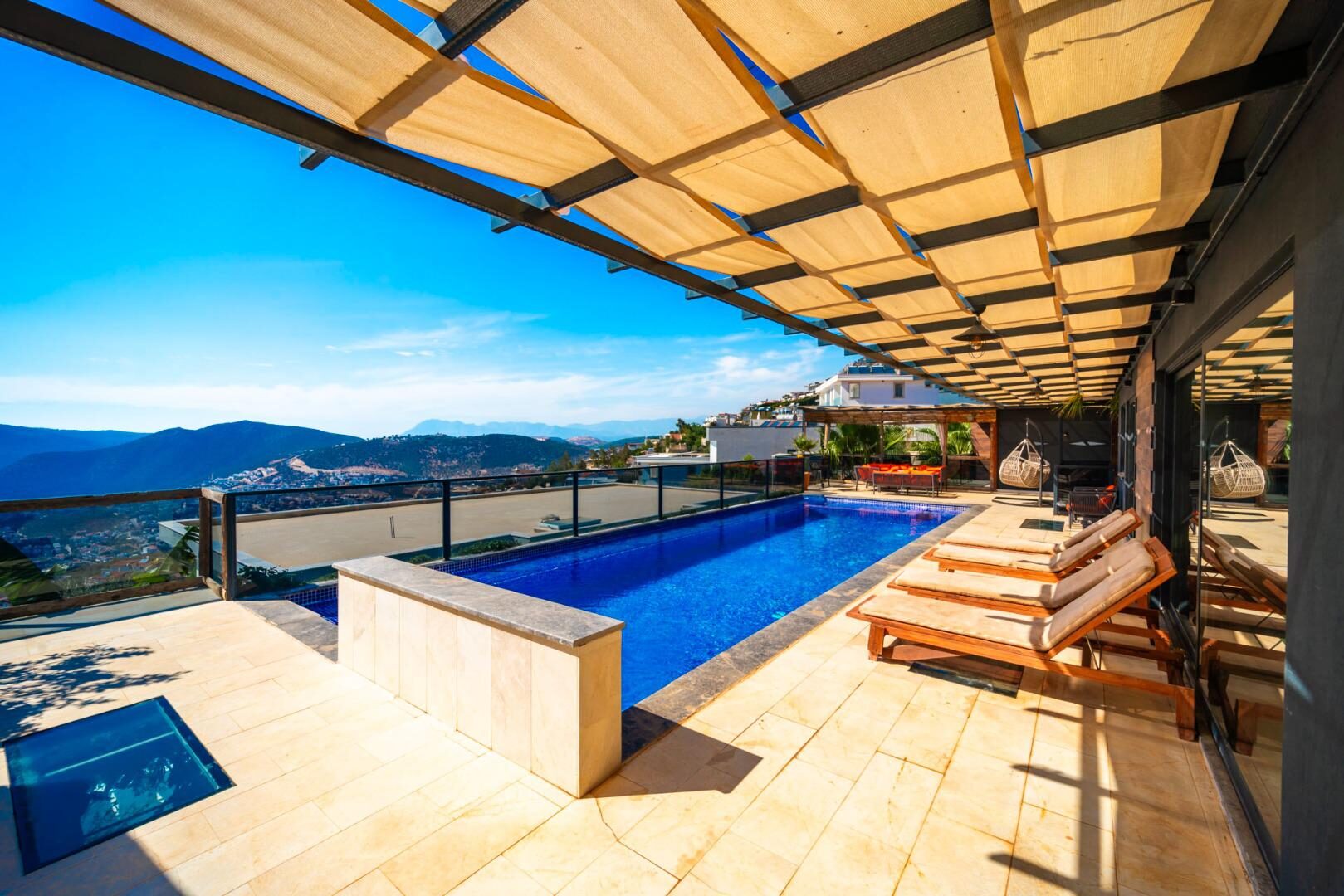 Villa Everest — 13