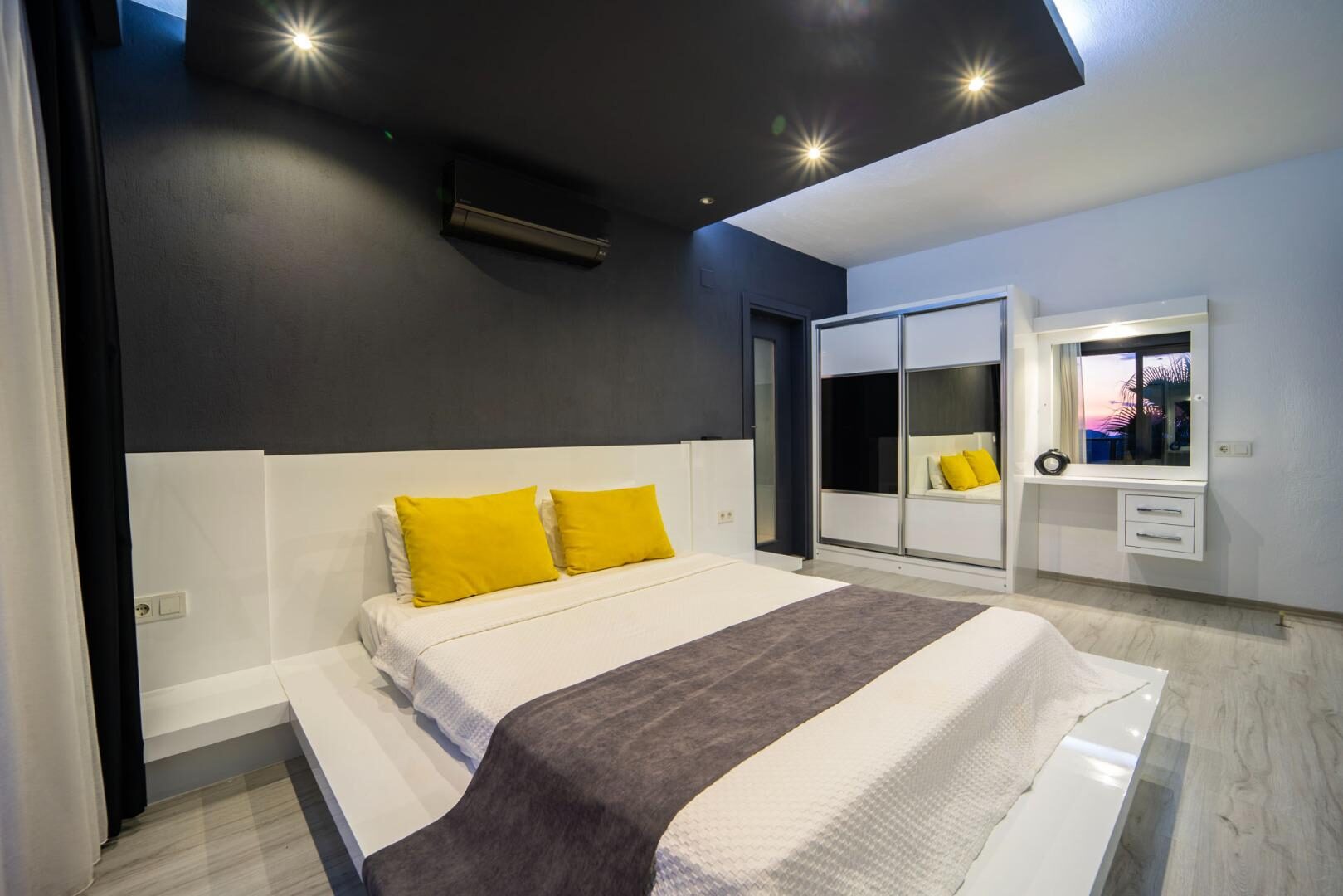 Villa Everest — 58