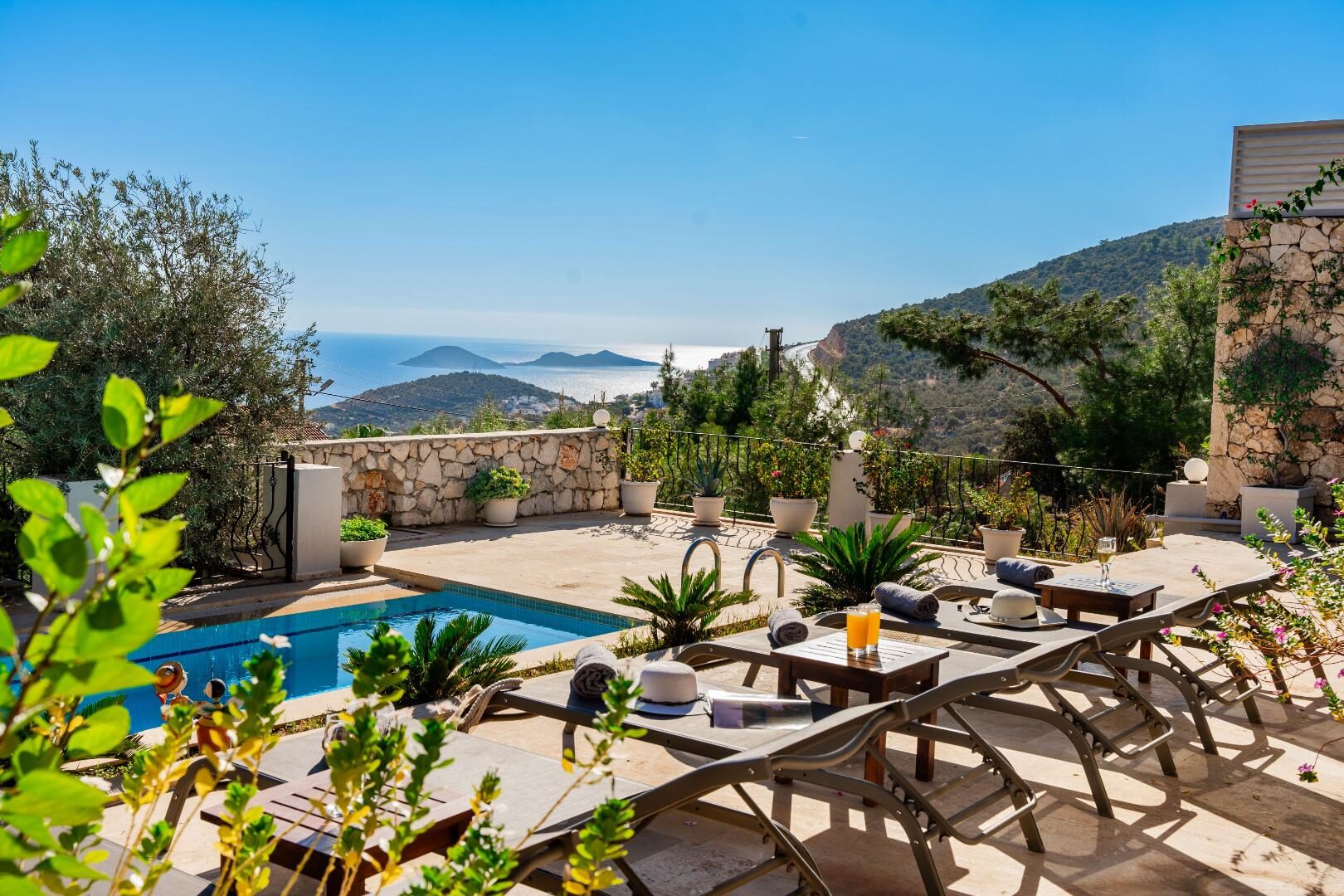 Villa Seas The Day — 13