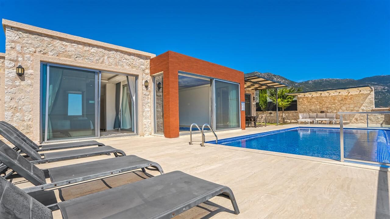 Villa Avon — 8