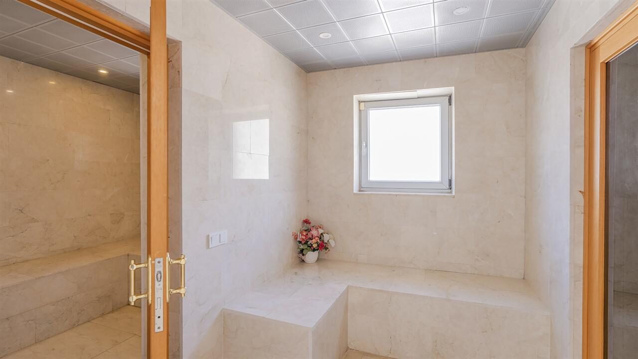 Villa Avon — 33