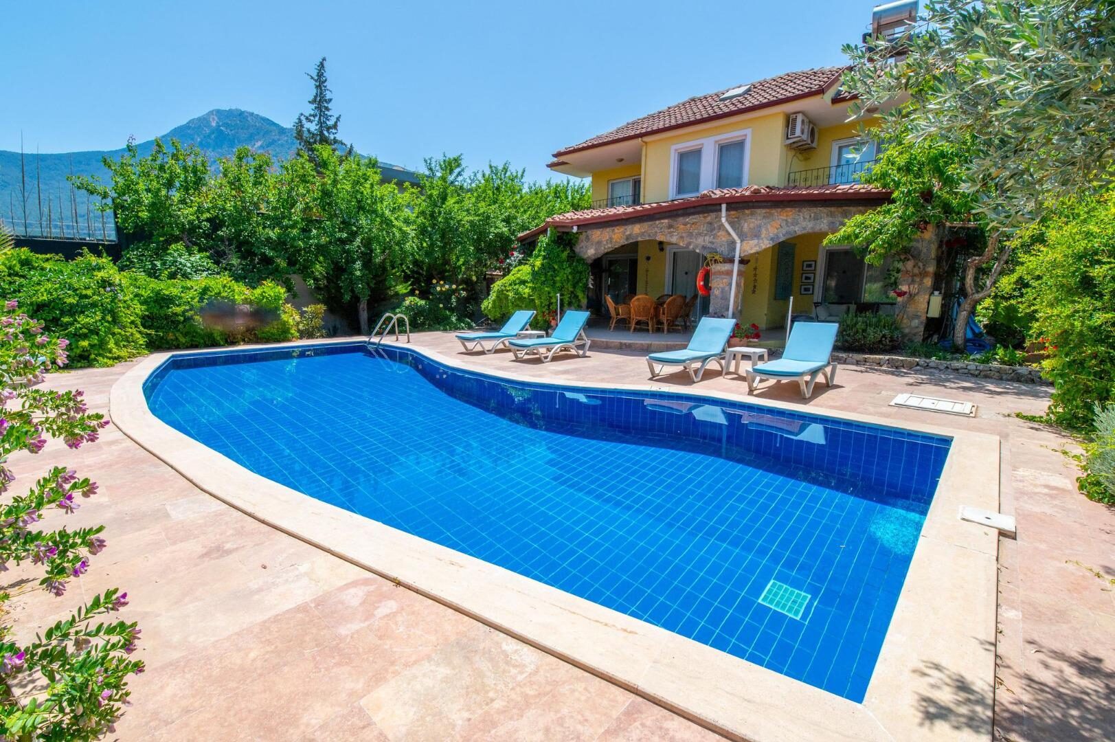 Villa Alora