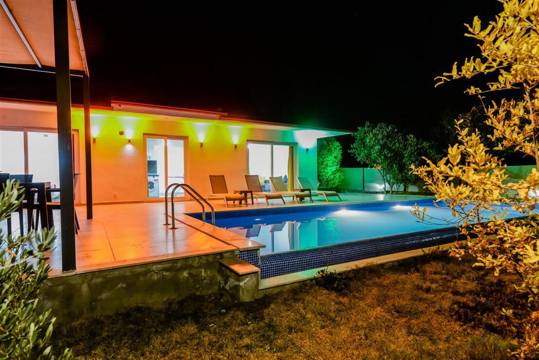 Villa Ahu — 11