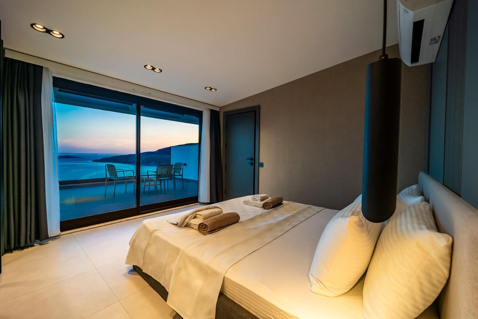 Villa Aura C — 38