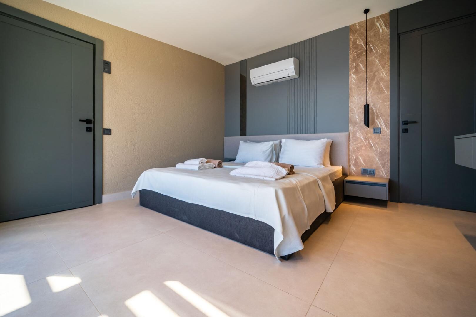 Villa Aura C — 40