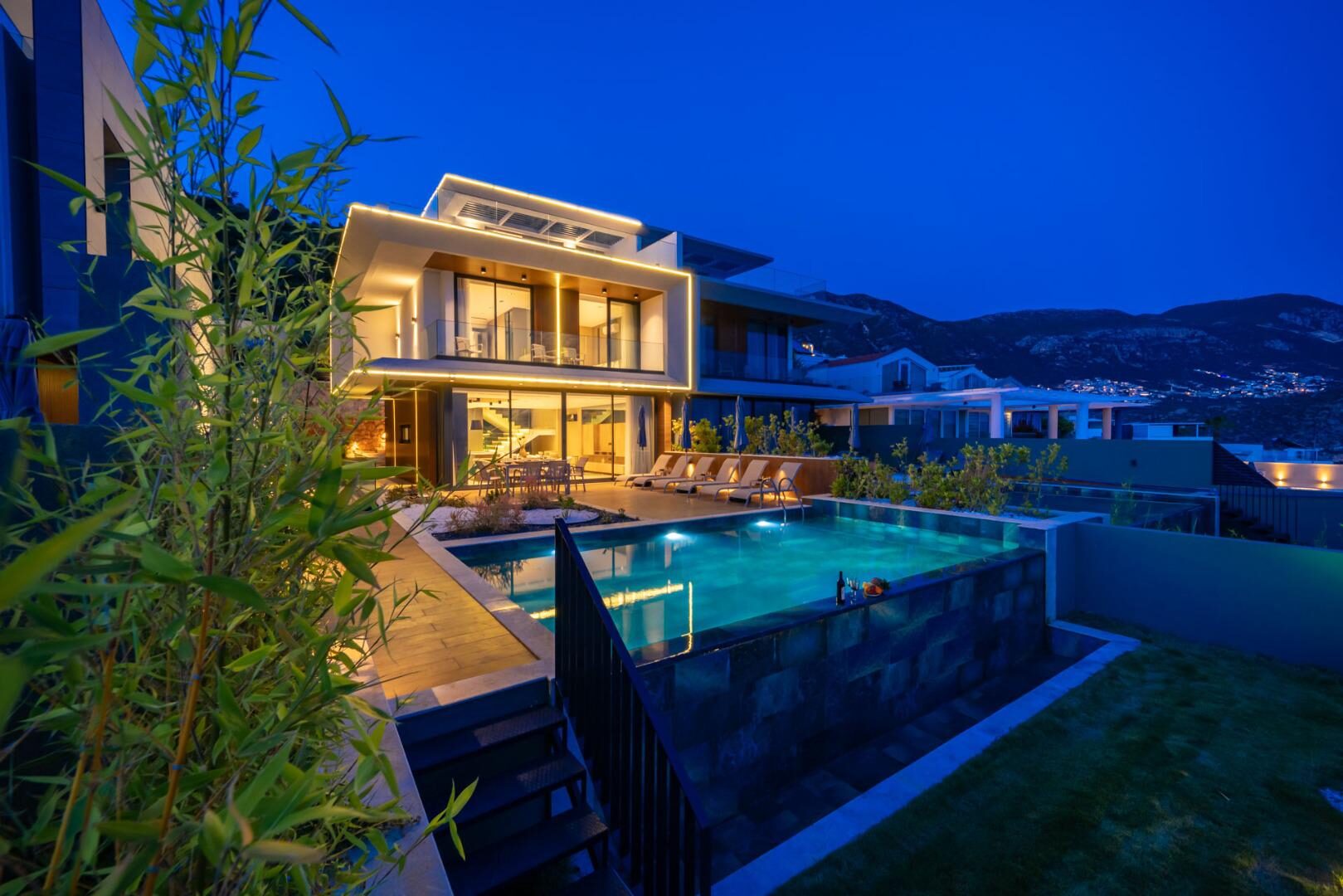 Villa Aura D