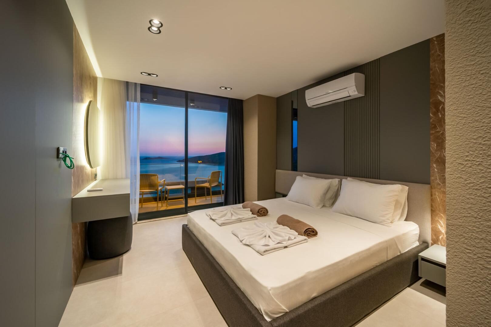 Villa Aura F — 64