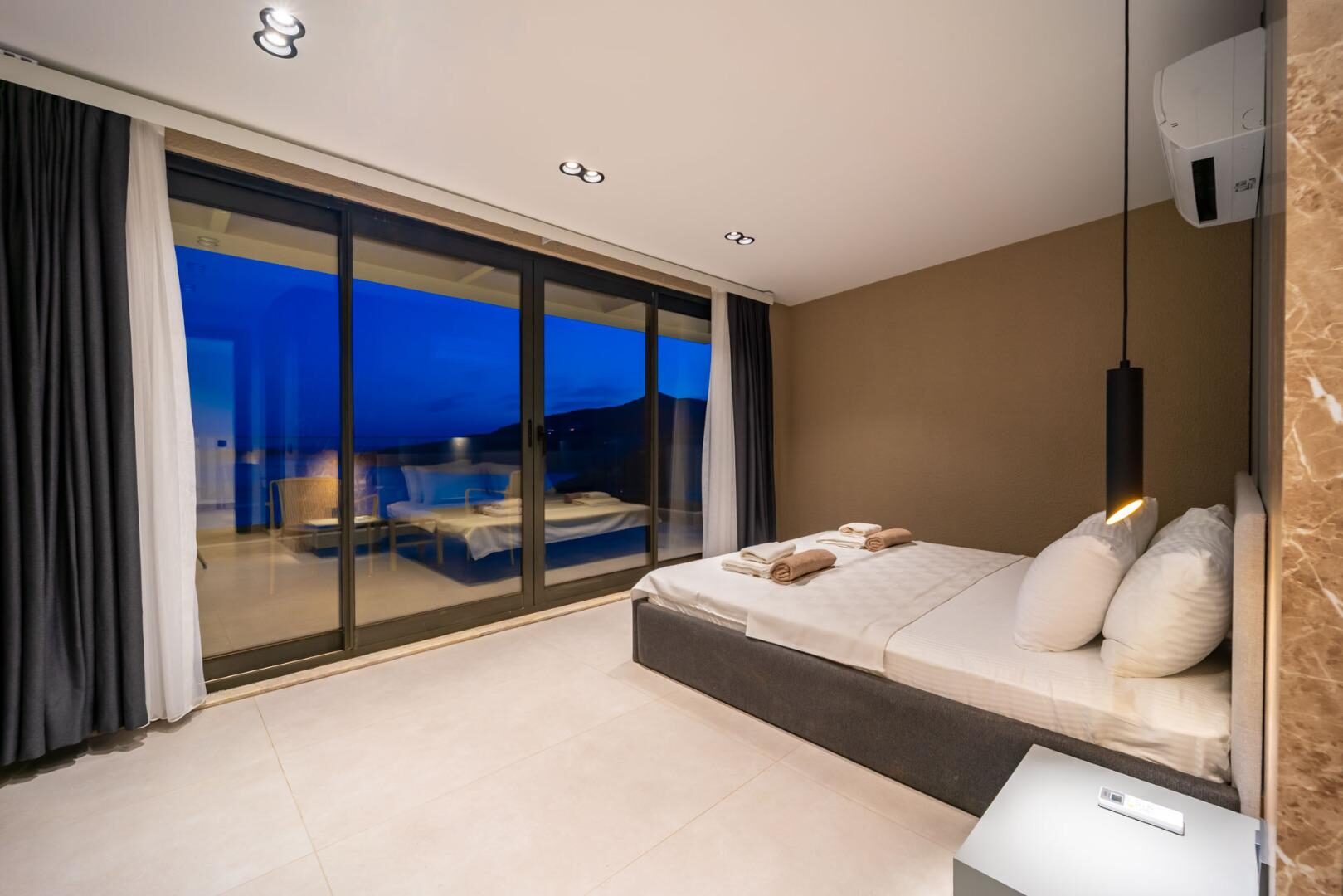 Villa Aura E — 76