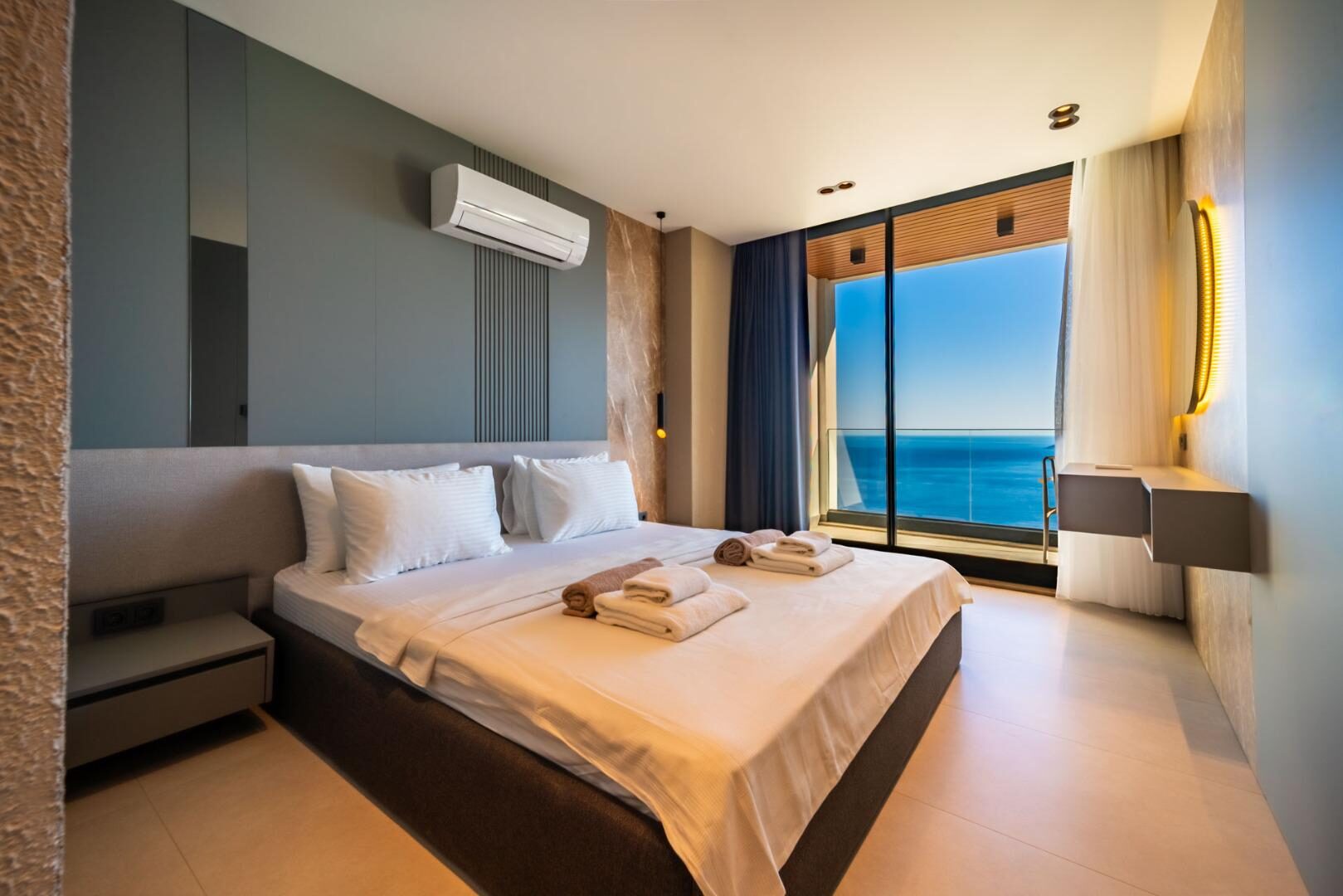Villa Aura D — 82