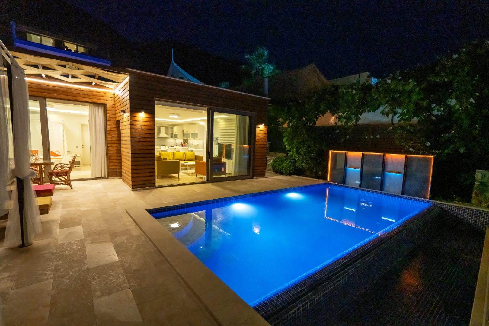 Villa Likapa 4 — 12