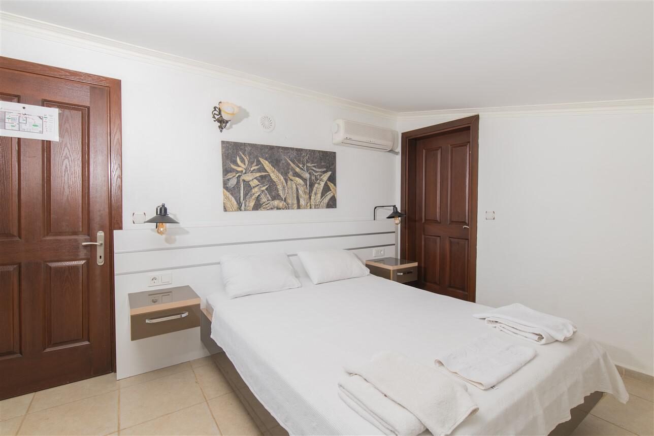 Villa Tulip — 44