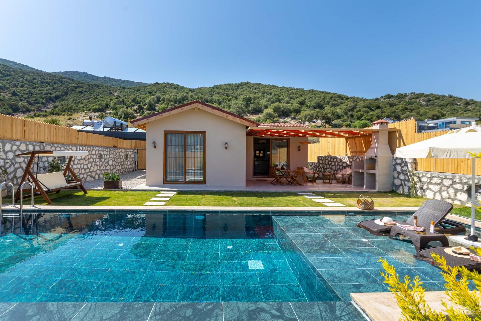 Villa Red — 4
