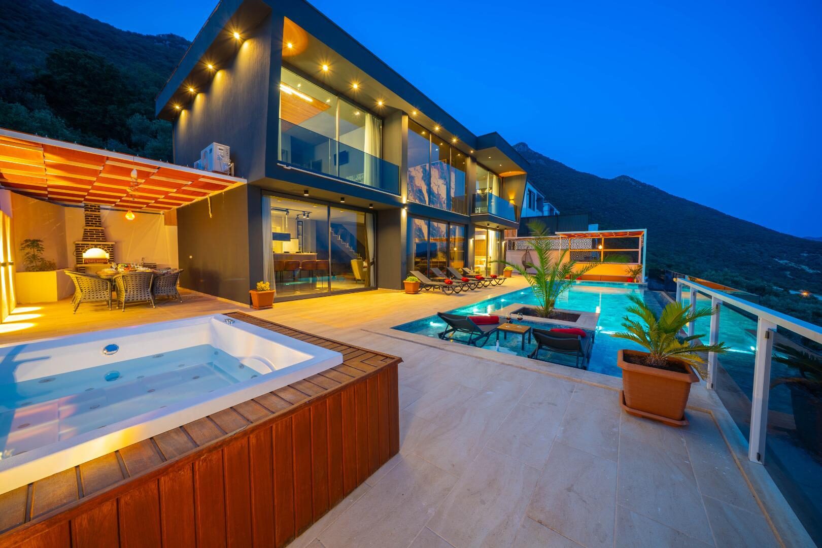 Villa Dark Palace — 40