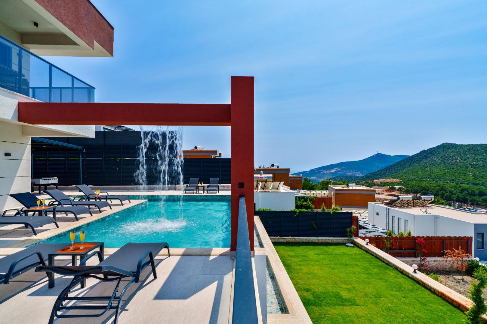 Villa Newcastle — 14
