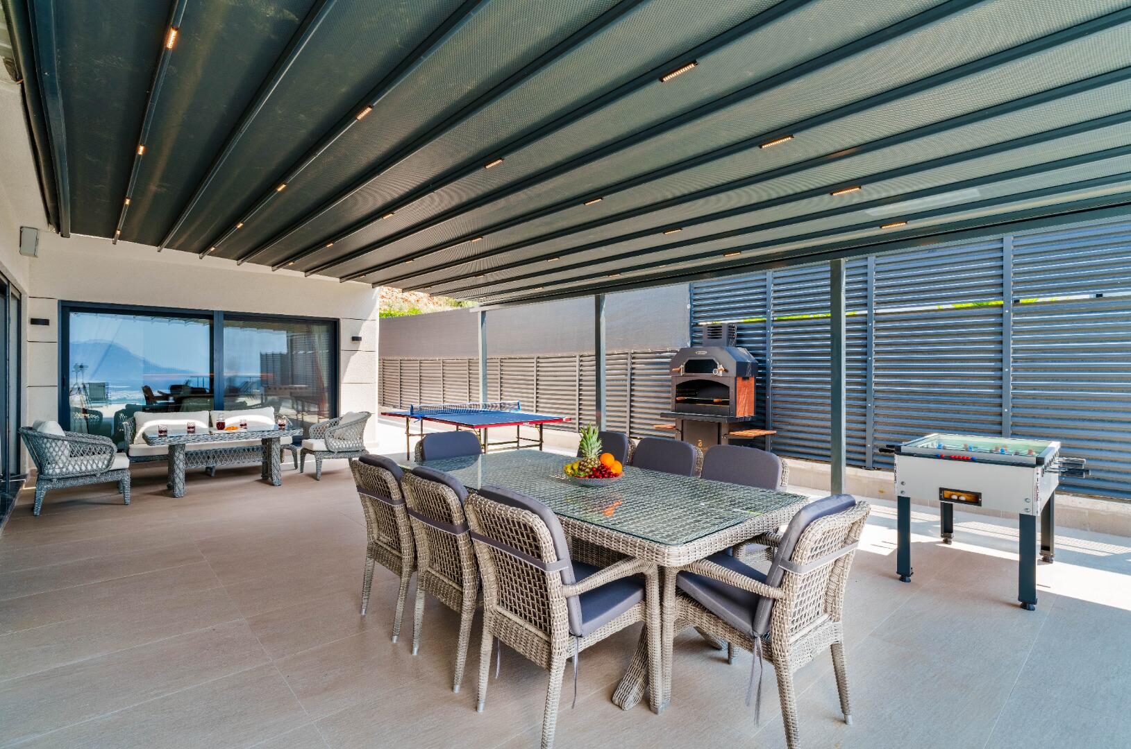 Villa Newcastle — 18