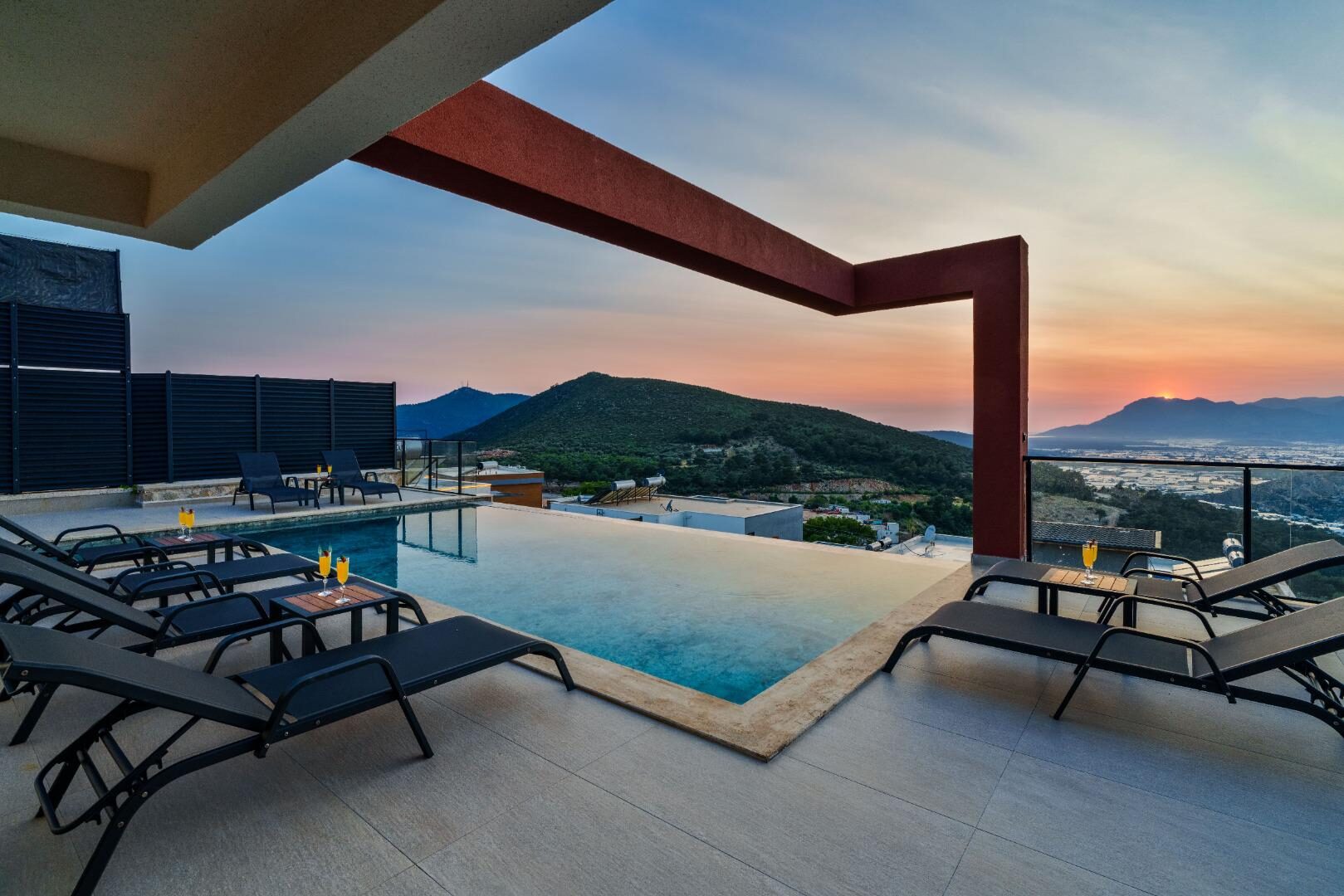 Villa Newcastle — 26