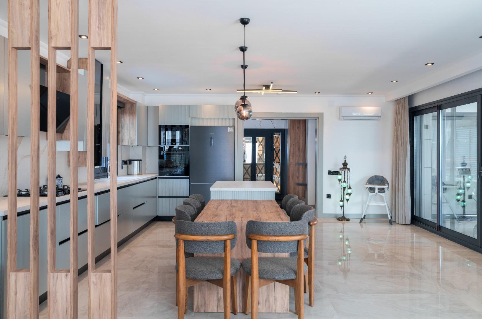 Villa Newcastle — 35