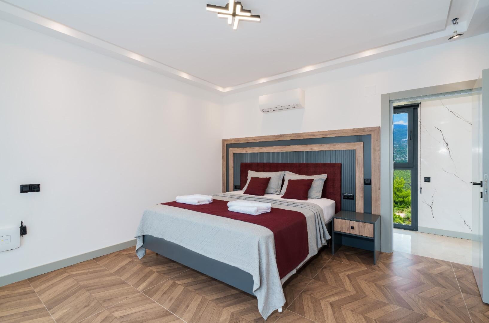 Villa Newcastle — 48