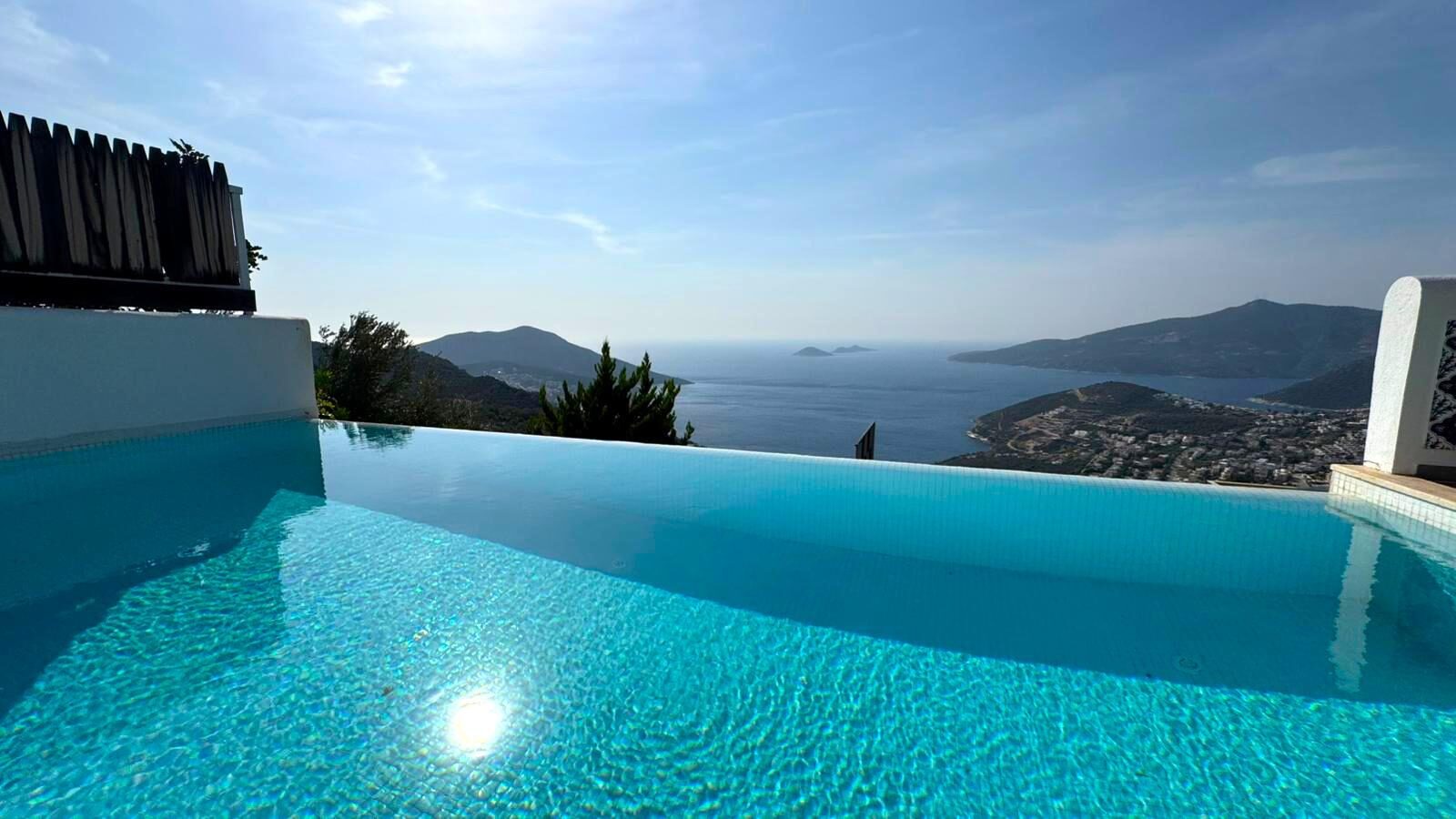 Villa Adora 2