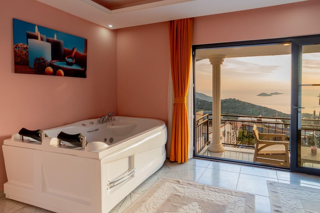 Villa Bercesti — 13