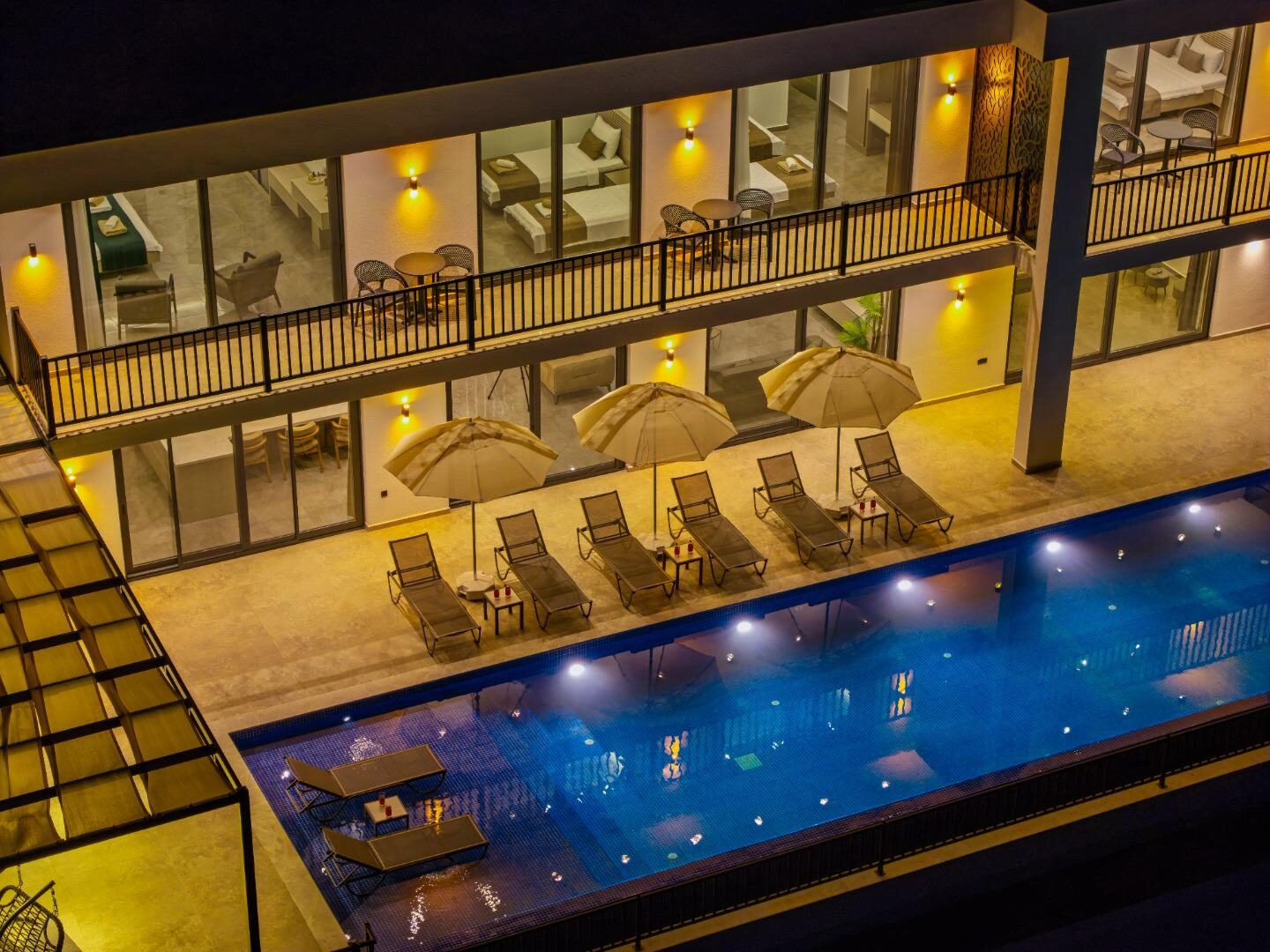 Villa Blue Night — 53